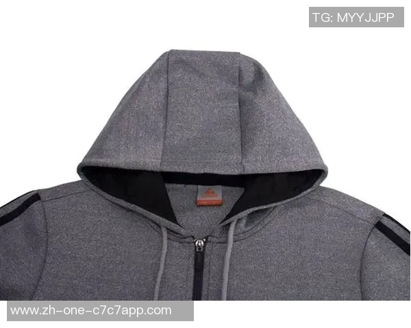 秋冬季节必备足球上衣推荐舒适时尚兼具运动性能的选择 秋冬季节必备足球上衣推荐舒适时尚兼具运动性能的选择