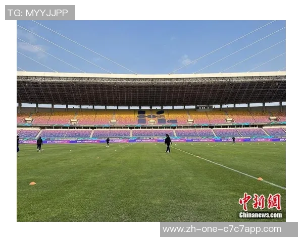 豪华足球馆引领体育新风潮打造城市文化新地标与全民健身新体验 豪华足球馆引领体育新风潮打造城市文化新地标与全民健身新体验